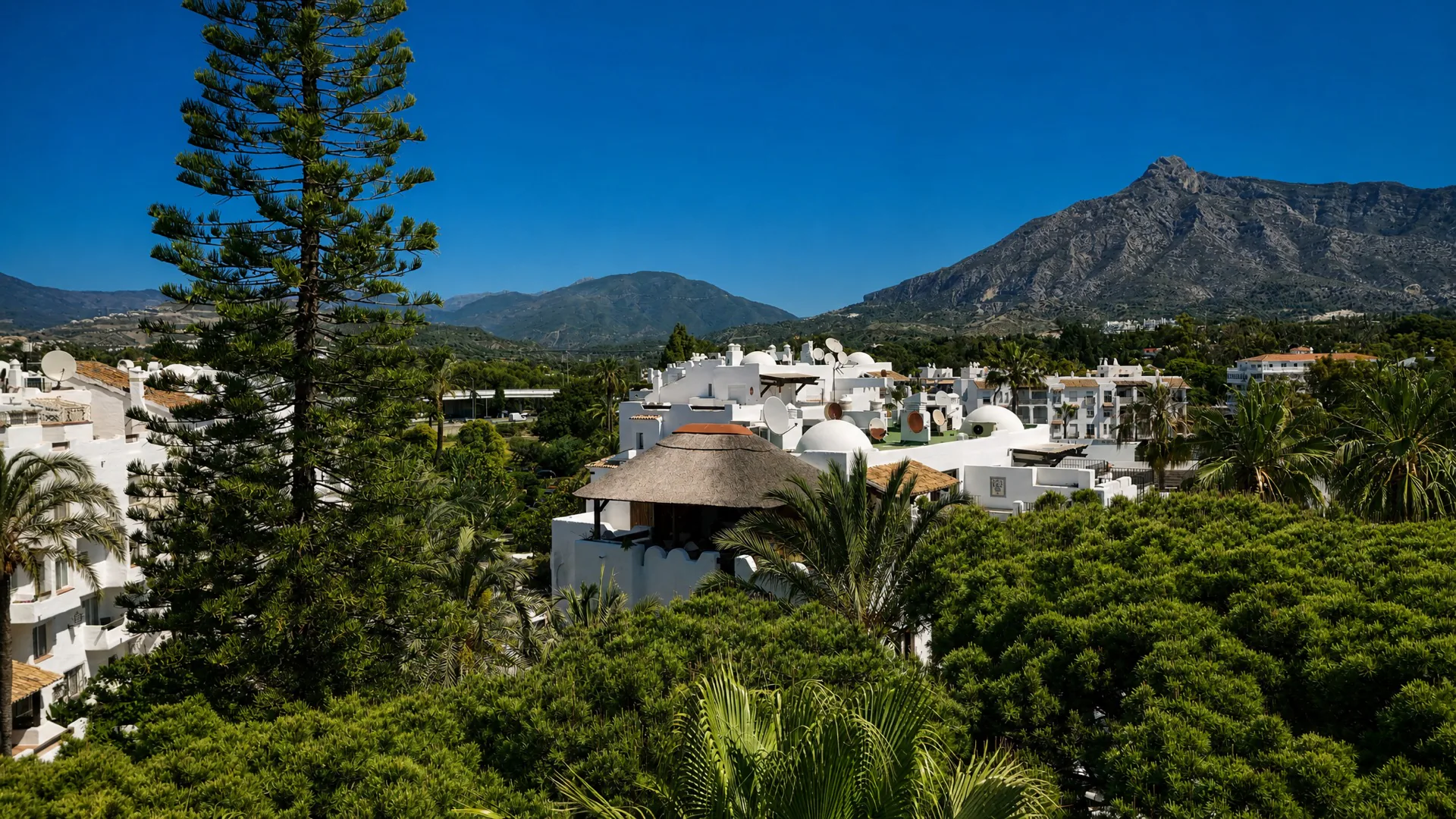 Community view with mountains at the La Isla penthouse