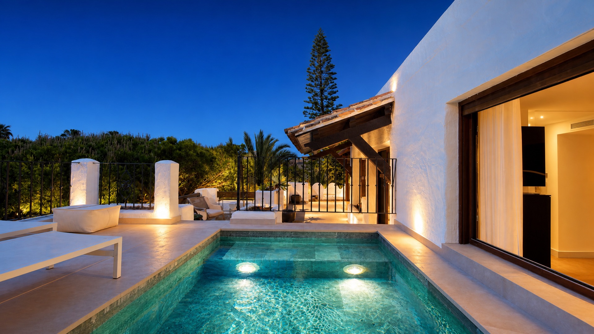 Private plunge pool terrace at the La Isla penthouse